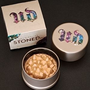 Urban Decay Stoned Vibes Highlighter ✨️